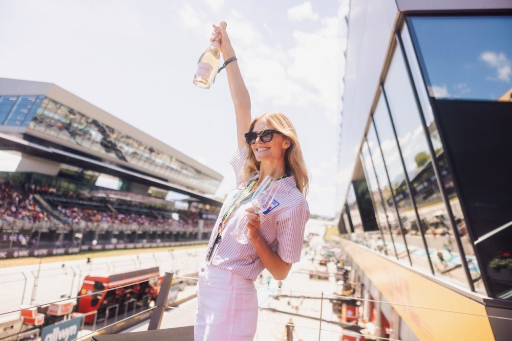 En coulisse, la Formule 1 passe au sans alcool