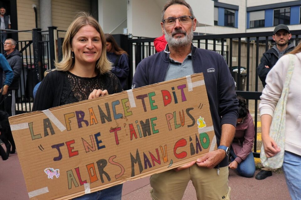 Certains ont fait preuve d'imagination sur leurs pancartes.