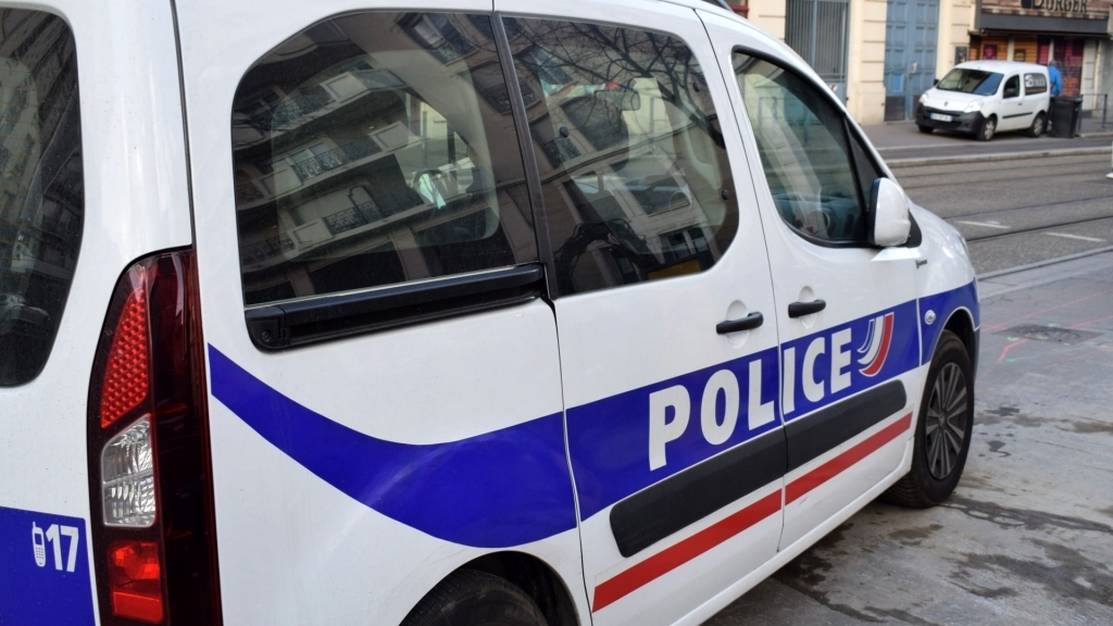 Saint-Étienne : un octogénaire agressé pour son collier, un mineur de 17 ans interpellé