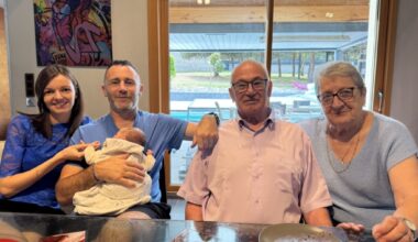 Incroyable coïncidence : trois générations d’une même famille partagent le même anniversaire !