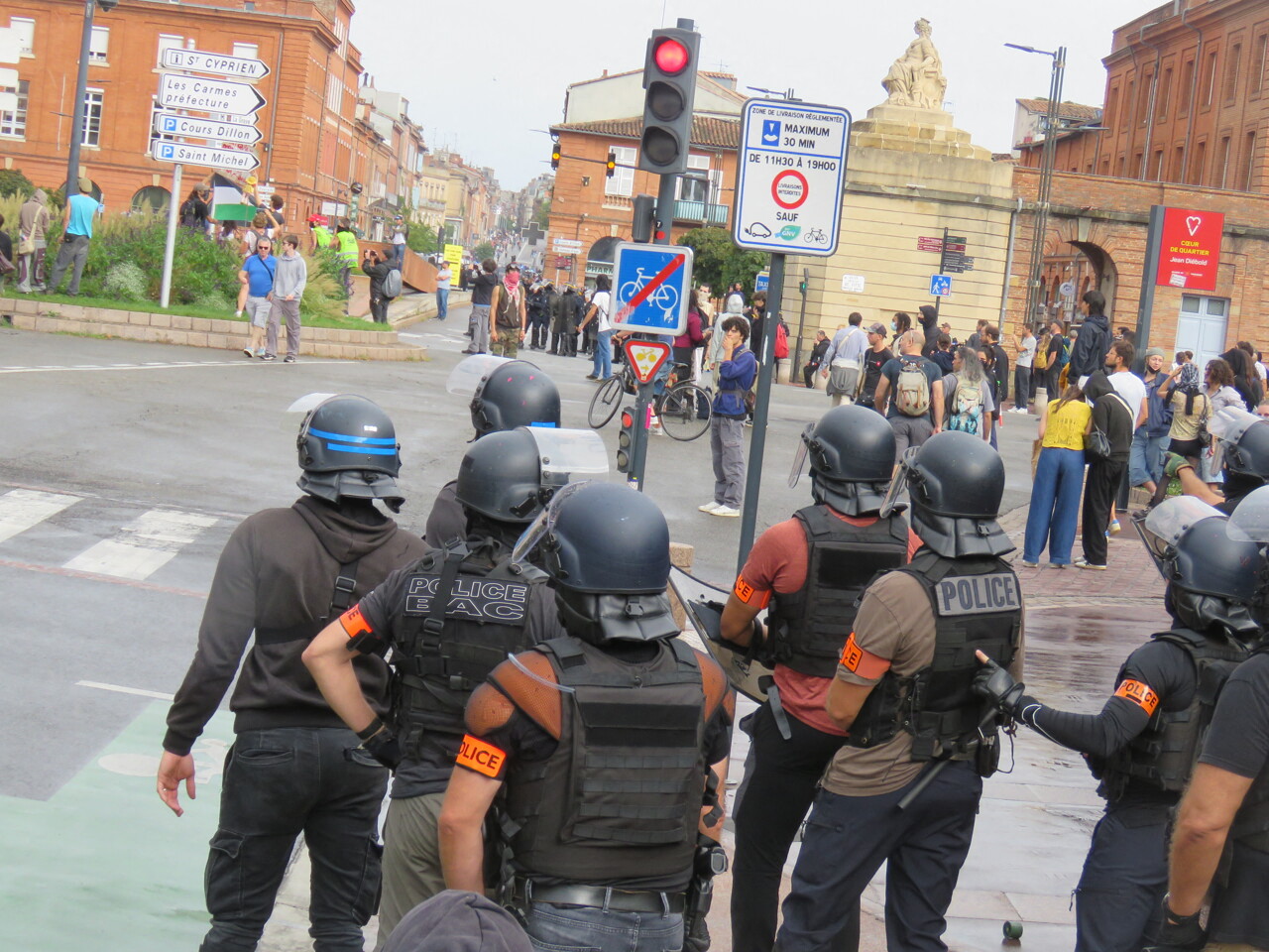 dix personnes arrêtées durant la manif' devront s'expliquer devant la justice