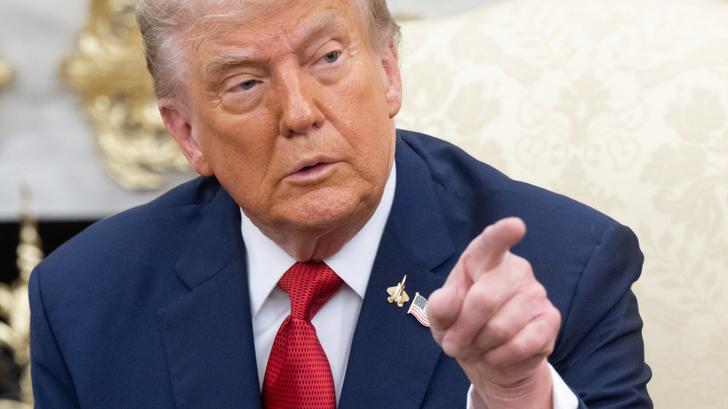 Donald Trump a menacé ce jeudi 25 septembre de se venger sur les fonctionnaires si les démocrates bloquent son budget.