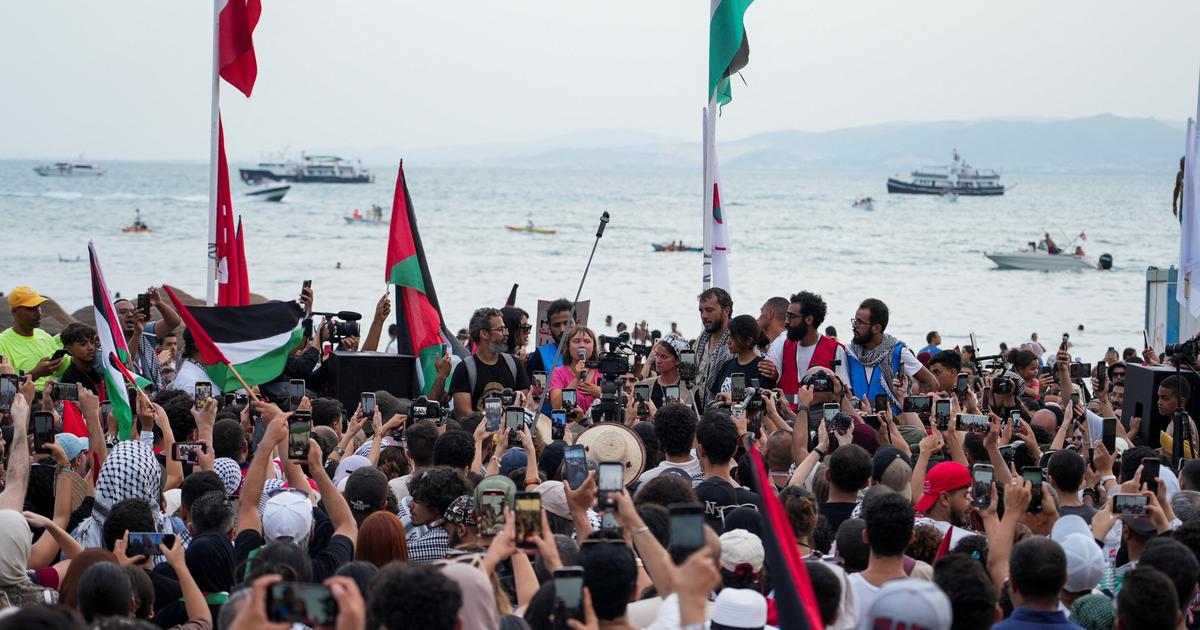 En Tunisie, un millier de personnes dont Rima Hassan, accueillent la flottille pour Gaza, partie de Barcelone