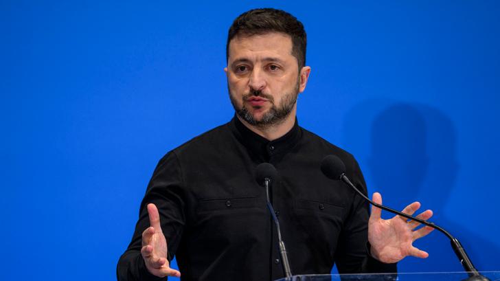 Volodymyr Zelensky (ici le 10 juillet) et ses alliés font bloc sur la question territoriale, face aux pressions de Donald Trump.