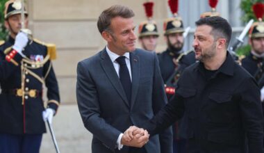 les Européens sont prêts à apporter des garanties de sécurité à l’Ukraine, déclare Emmanuel Macron en présence de Volodymyr Zelensky