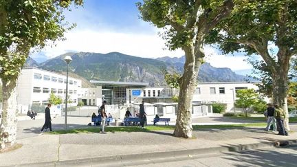 L'internat du lycée Paul Héroult de Saint-Jean-de-Maurienne a été fermé après découverte de légionelles. (CAPTURE D'ECRAN GOOGLE MAPS)