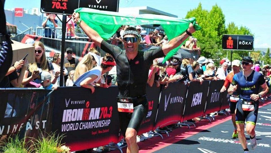 Sapeur-pompier à Saint-Étienne et habitant de Firminy, Loïc participe aux championnats du monde d'Ironman