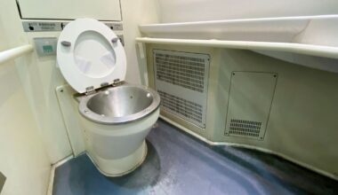 Il y a-t-il toujours eu des toilettes dans les trains ?