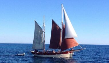 Visite de la rade de Toulon à Bord d'un vieux gréement