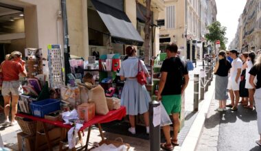 La braderie d'été de Marseille s'étend à de nouveaux quartiers