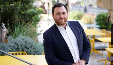 Municipales: la droite lance sa campagne, avec Romain Simmarano, du collectif Une Génération pour Marseille