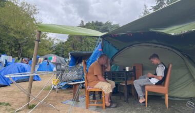Rennes : des conditions de vie difficiles pour des centaines de migrants installés dans un parc de la ville