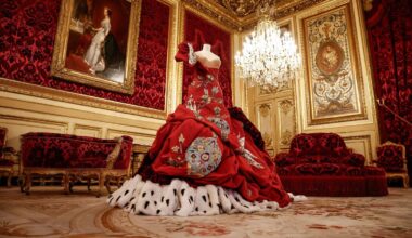 Pourquoi les expos mode remplissent-elles les musées ?