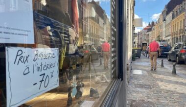 La braderie a déjà commencé chez les commerçants du vieux Lille