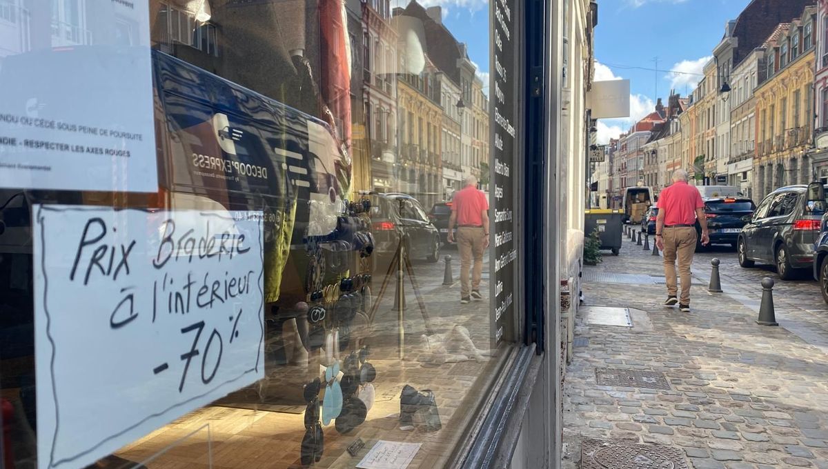La braderie a déjà commencé chez les commerçants du vieux Lille