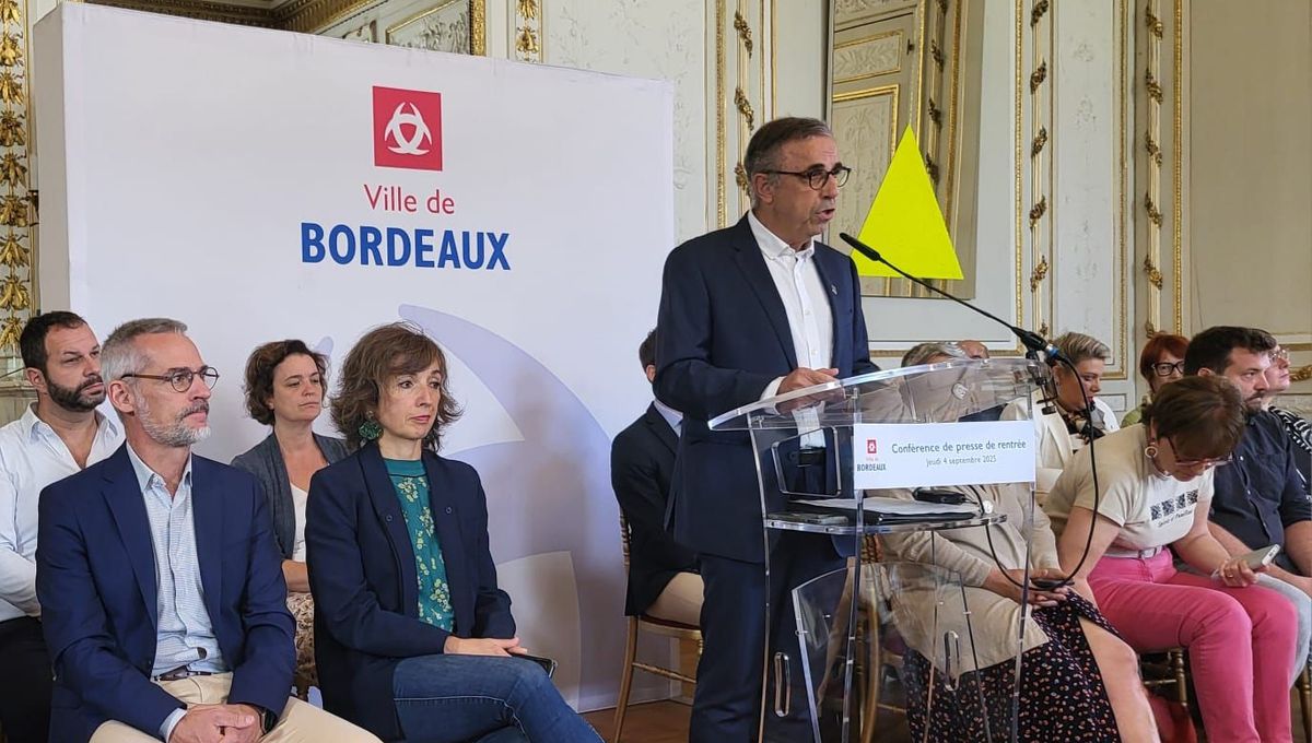 "J'ai pris ma décision mais ce n'est pas l'heure" : à Bordeaux, les municipales s'invitent à la rentrée de Pierre Hurmic