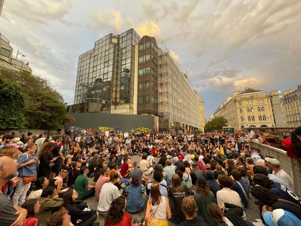 500 personnes en AG à Paris pour construire le mouvement