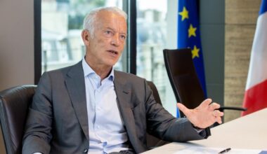 Après la dégradation de la note souveraine, le Medef refuse que les entreprises payent l’addition