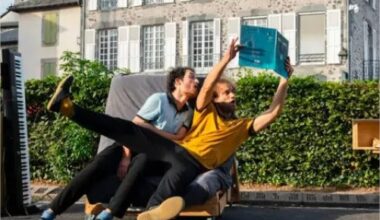 Cirque et Poésie : "15m2" sur le Parvis de la Médiathèque Grand M !