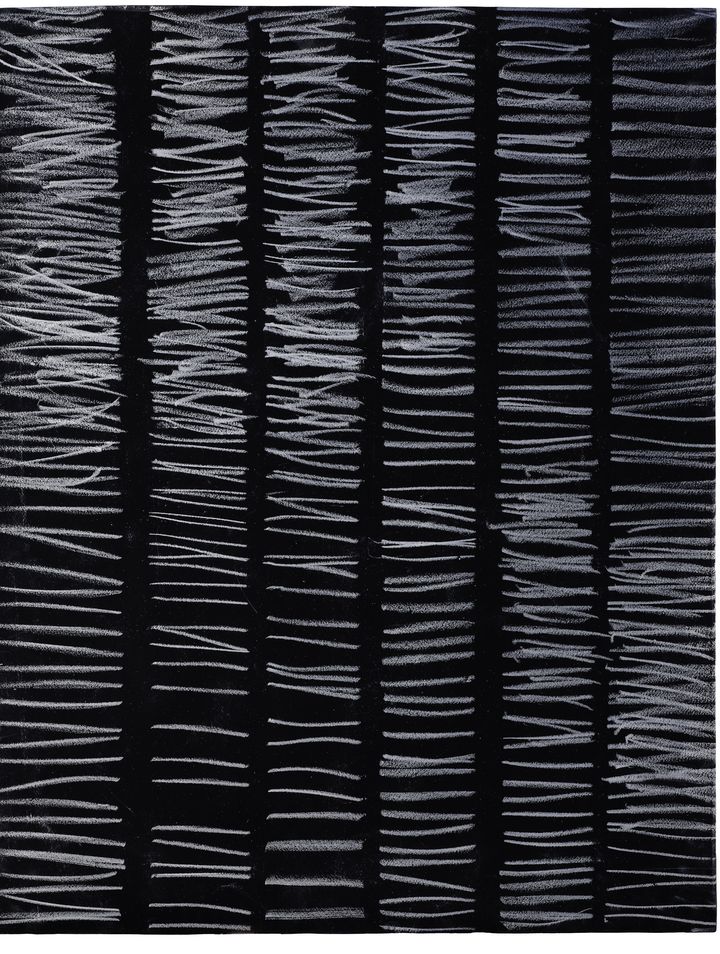 Pierre Soulages, mine de plomb sur papier marouflé sur toile, 75x59 cm, vers
1999-2000, Collection C.S. (ADAGP PARIS 2025 / VINCENT CUNILLERE)