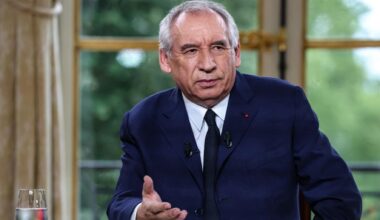 François Bayrou veut se sauver sans rien concéder à une semaine du vote de confiance
