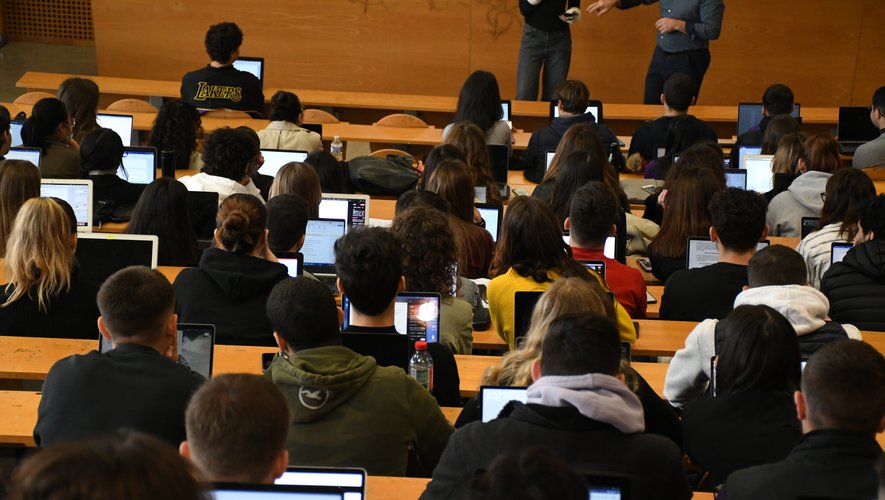 "C’est la rentrée et je me retrouve sans rien" : l’angoisse de ces étudiants qui se retrouvent sans affectation ni avenir scolaire à Montpellier