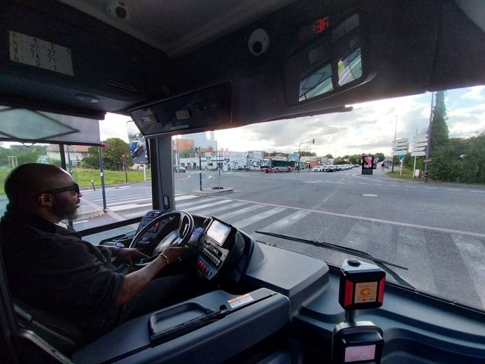 Le chauffeur doit s’habituer à un nouveau parcours.