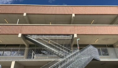 l'inauguration du groupe scolaire Marie Marvingt