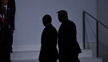 Donald Trump se dit "très déçu" par Vladimir Poutine après l'absence de progrès à l'issue de la rencontre d'Alaska, mais n'annonce pas de sanctions