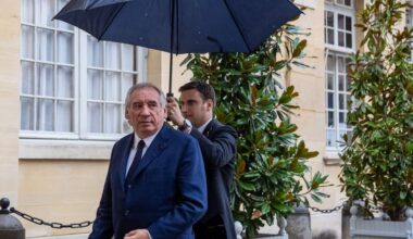 Vote de confiance : Bayrou reçoit les différents partis, Macron dit vouloir "travailler avec les socialistes" et exclut le RN et LFI