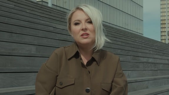 son nouveau single a été refusé par une élève de la "Star Academy"
