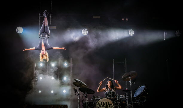 Le concert de Santa lors de la 76e édition du festival de la Foire aux Vins de Colmar. Photo Lionel Vadam