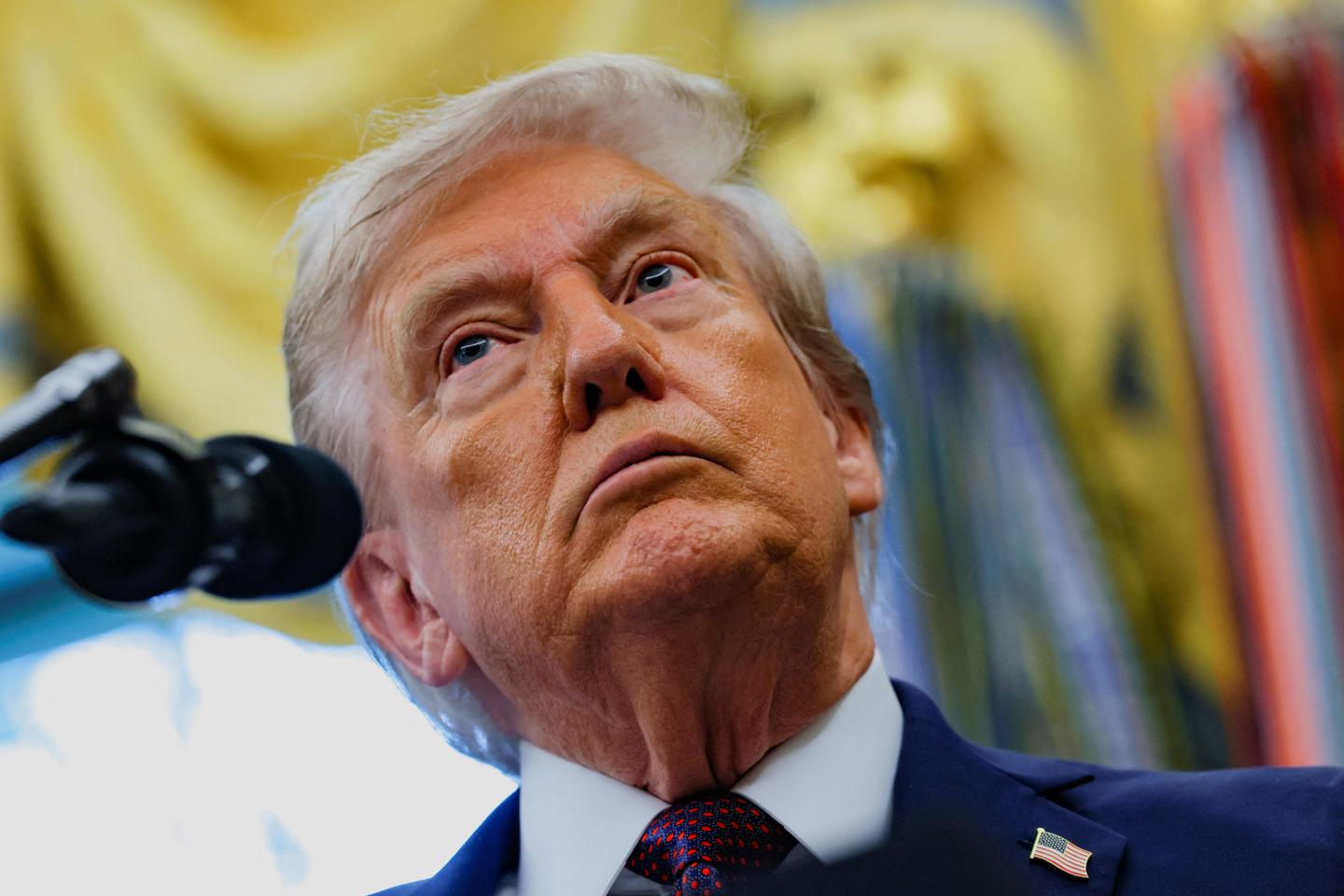 Donald Trump balaie les rumeurs sur sa santé, après une semaine d’absence