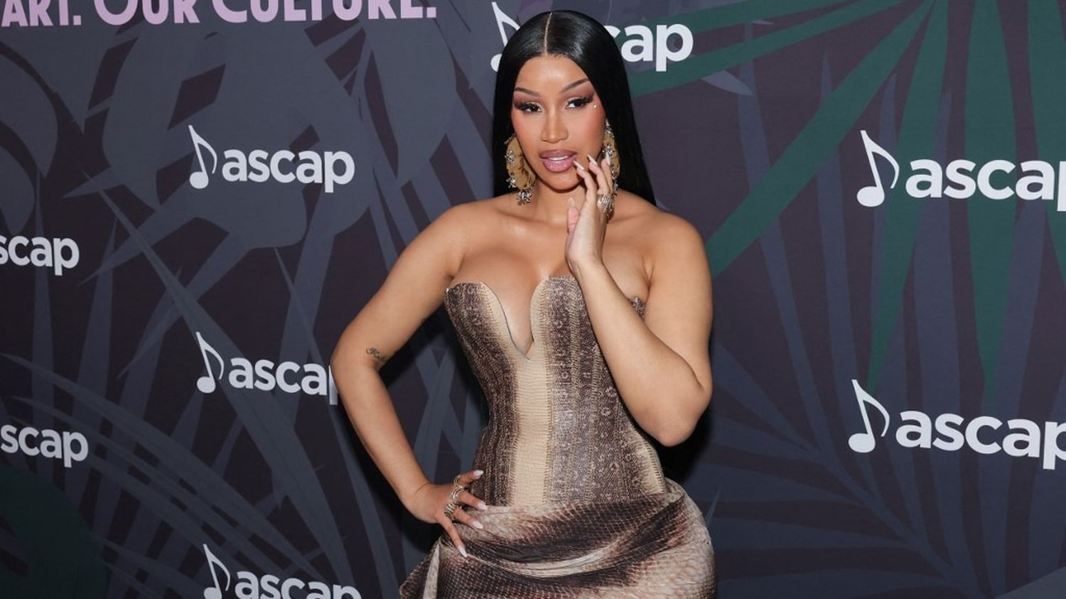 La rappeuse Cardi B acquittée à son procès pour agression