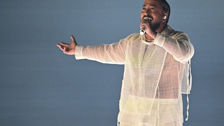 Slimane : aminci et plus musclé, l’étonnante métamorphose du chanteur
