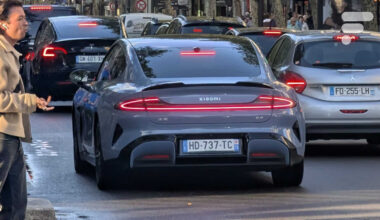 On a croisé une Xiaomi SU7 en plein Paris avec une plaque française : voici l’histoire derrière
