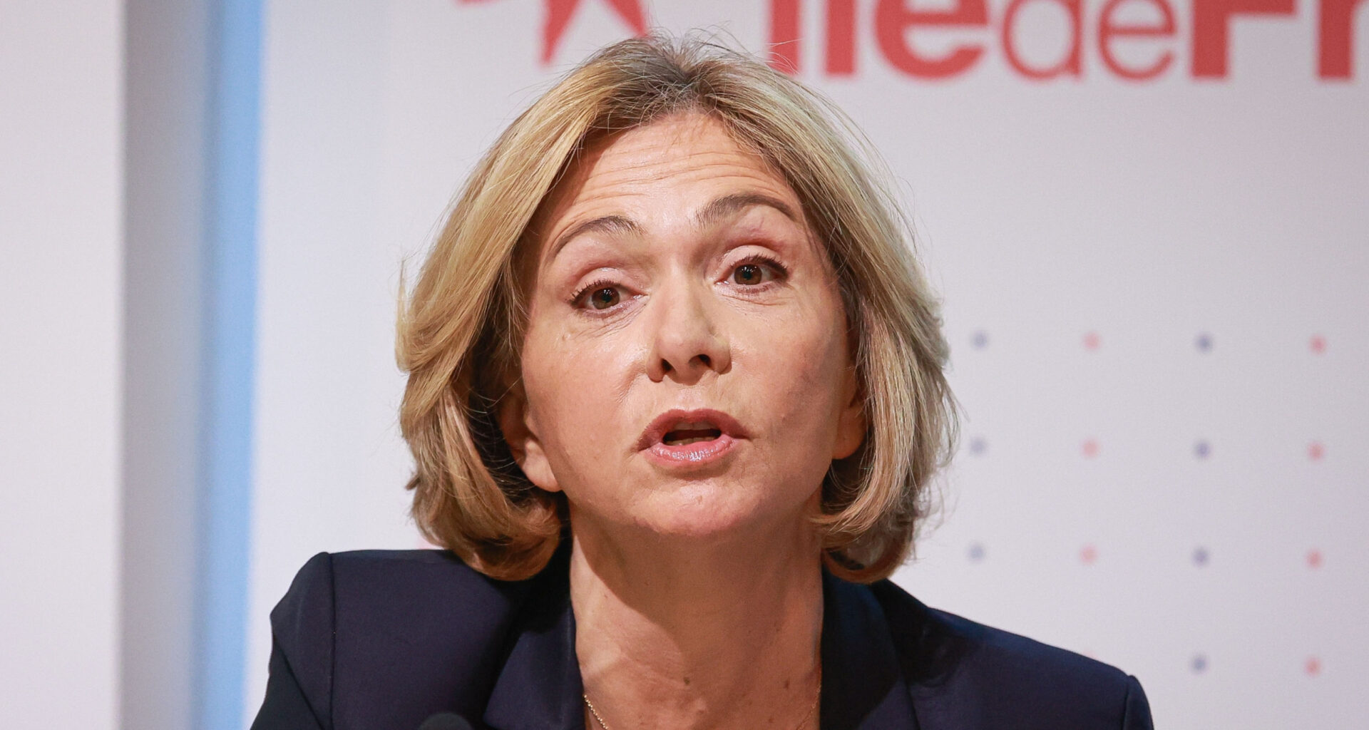 © AP/Antonin Albert - La présidente de région promet de poursuivre l’effort en faveur des lycées malgré un budget contraint, mais syndicats et oppositions dénoncent des contradictions.
