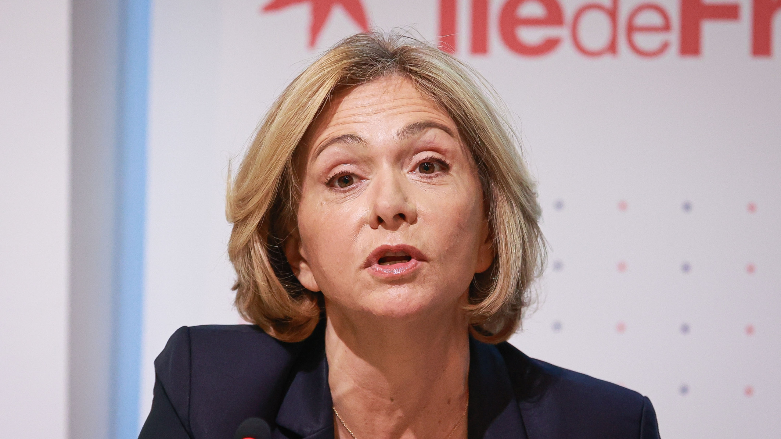 © AP/Antonin Albert - La présidente de région promet de poursuivre l’effort en faveur des lycées malgré un budget contraint, mais syndicats et oppositions dénoncent des contradictions.