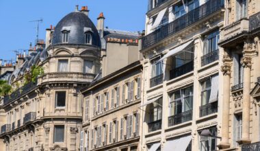 Des logements sociaux à prix d’or tout près des Champs-Élysées ? La mairie de Paris réplique