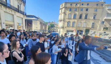 Insolite : quand le maire joue les guides et fait découvrir Montpellier aux étudiants en architecture