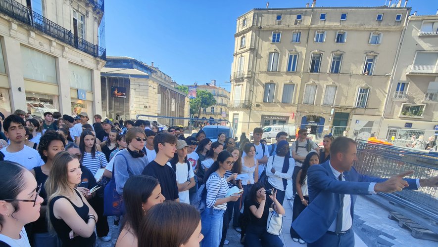 Insolite : quand le maire joue les guides et fait découvrir Montpellier aux étudiants en architecture