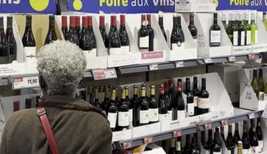du Bordeaux à moins de 2 euros la bouteille provoque la colère des viticulteurs en Gironde
