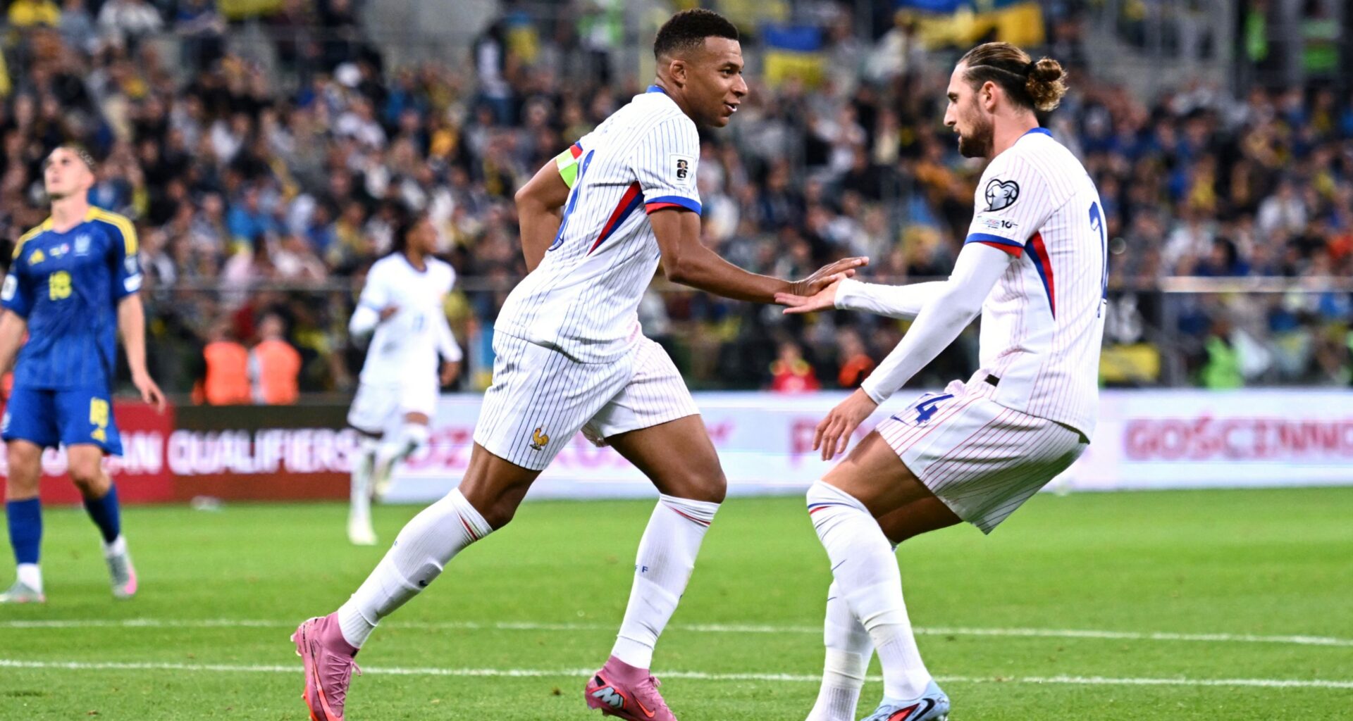 Ukraine : les Bleus remportent leur premier match des qualifications à la Coupe du monde 2026 (2-0)