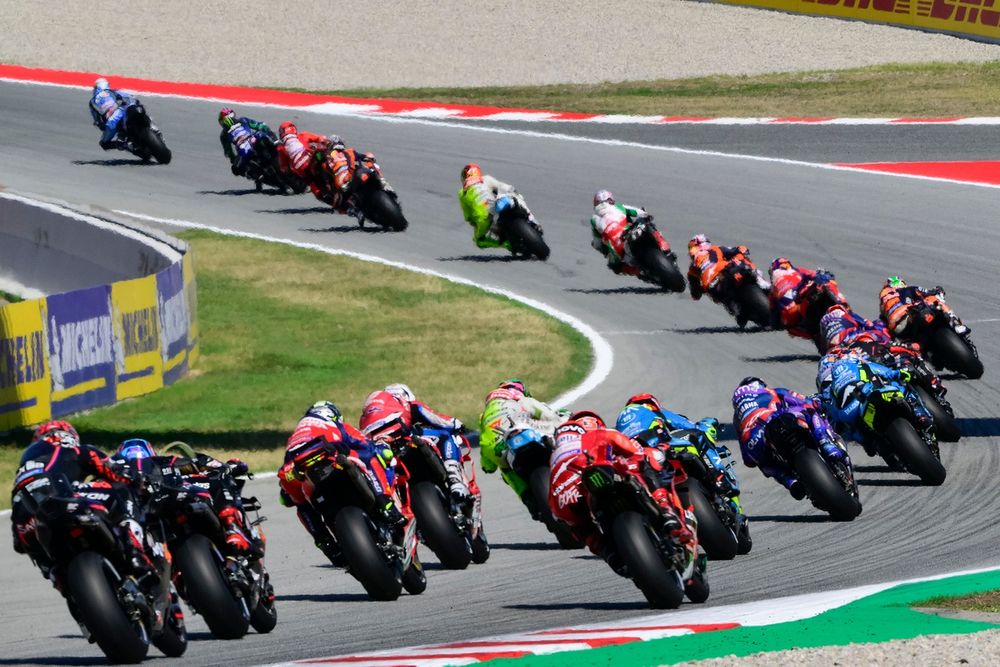 Pecco Bagnaia s'est retrouvé à l'arrière du peloton dans le sprint de Barcelone.