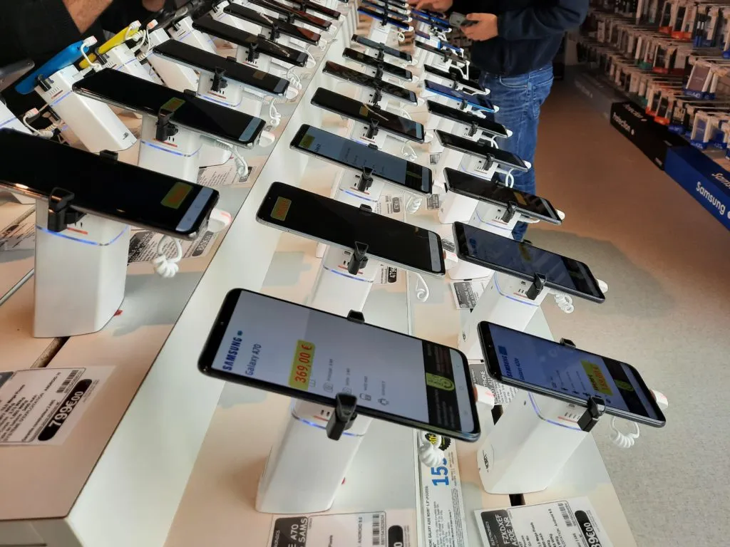 Grand Ouest : trois jeunes arrêtés après une série de cambriolages de boutiques de téléphones