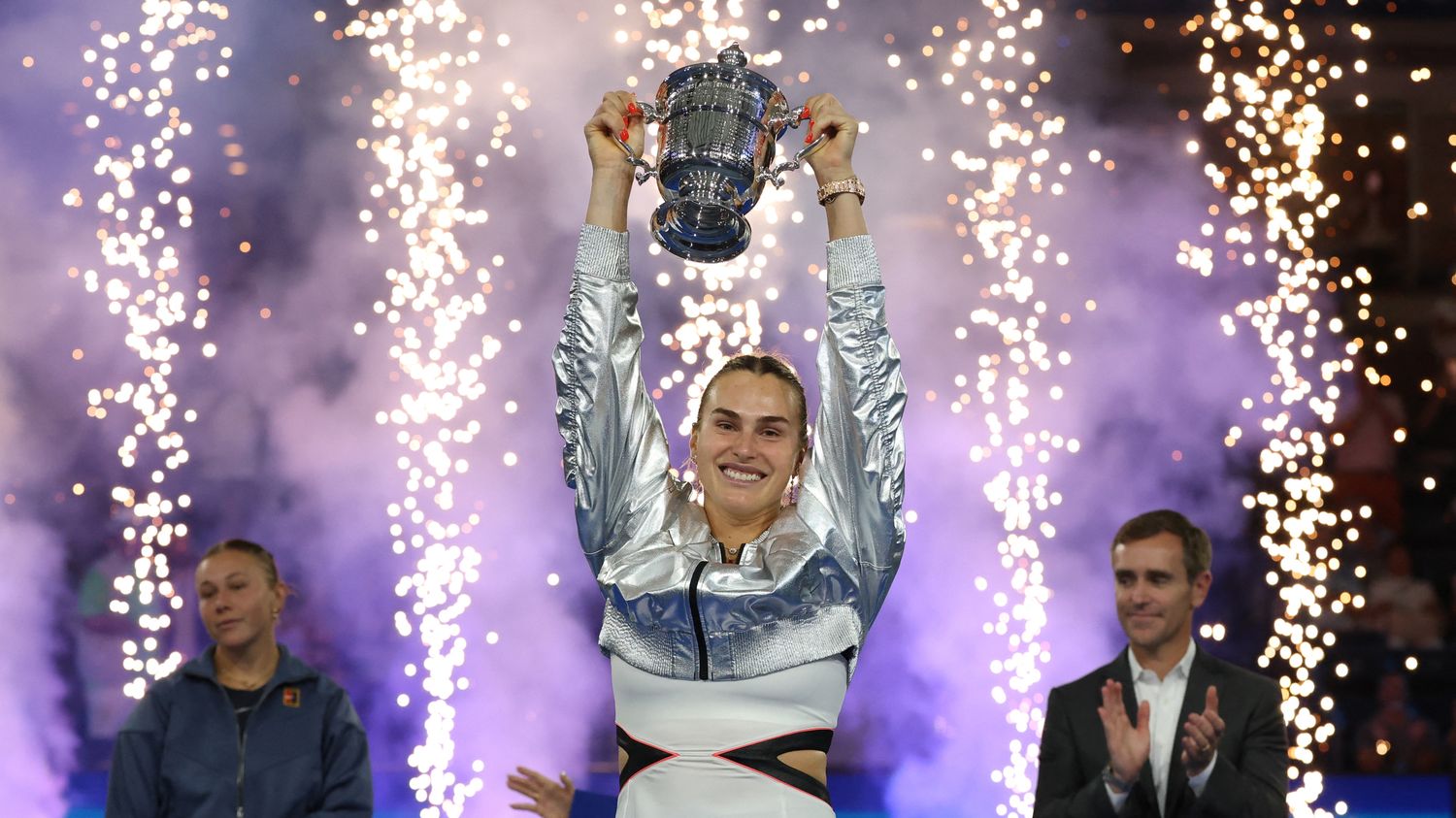 la n°1 mondiale Aryna Sabalenka conserve son titre après sa victoire en finale face à Amanda Anisimova