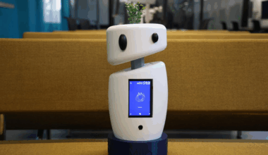 Robotique : Milo, première étudiante IA de France, a fait sa rentrée