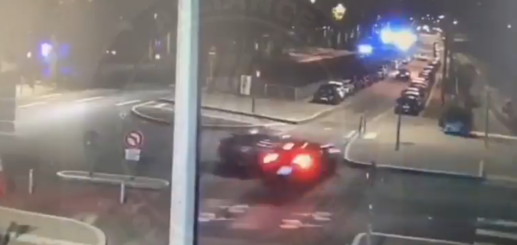 🇫🇷 Rouen. La vidéo spectaculaire d’un refus d’obtempérer au cours duquel le conducteur percute une voiture à grande vitesse