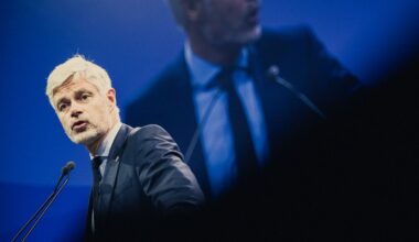 "Les députés LR auront une liberté de vote", assure leur chef de file, Laurent Wauquiez
