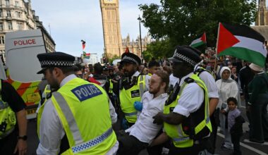 Au Royaume-Uni, près de 900 arrestations lors de manifestations propalestiniennes interdites